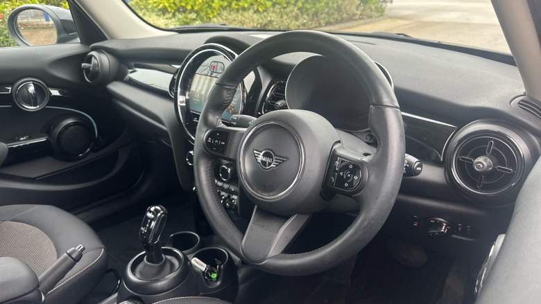 MINI Hatchback 1.5 Cooper Classic 5dr Auto Petrol Hatchback